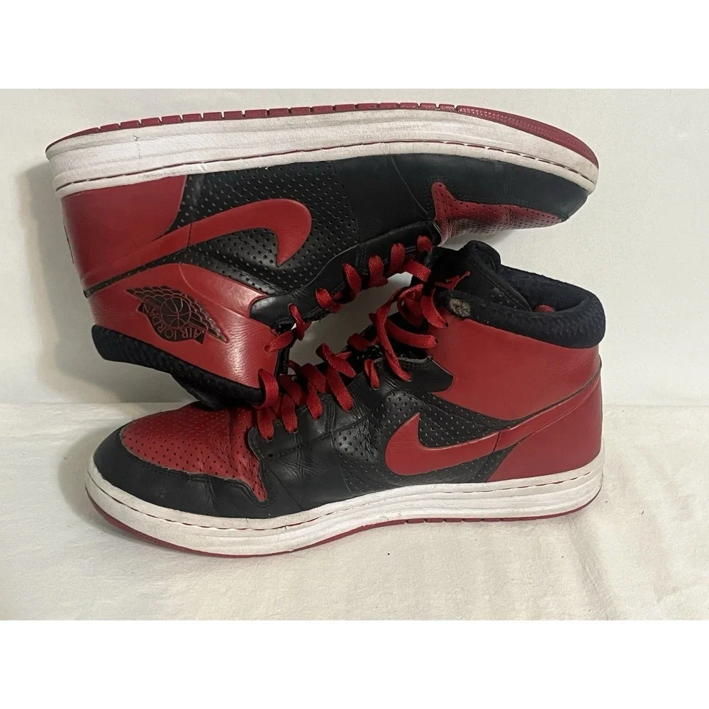 Nike Air Jordan 1 Alpha Bred - Black / Red- Men's Size 13- 392813-002 Zoom